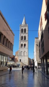 Stadwandeling Zadar - toren sint Anastasia kathedraal