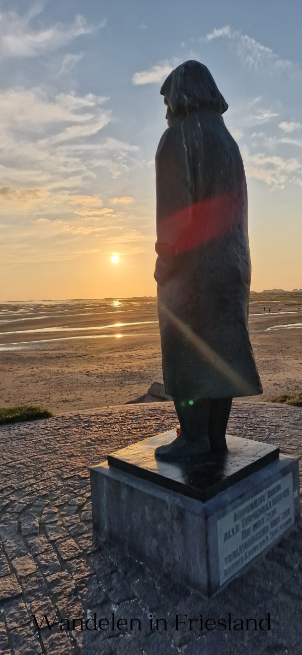 wandelen in Friesland - Terschelling - standbeeld