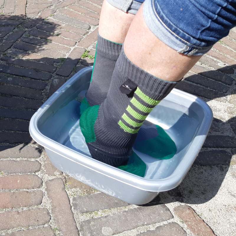 leven veiligheid badminton Review waterdichte sokken: SEALSKINZ Waterproof Socks MTB Mid Length With  Hydro Stop - Wandelvrouw