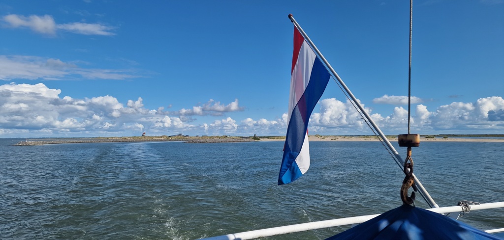 zicht op Marker wadden vanuit veerboot