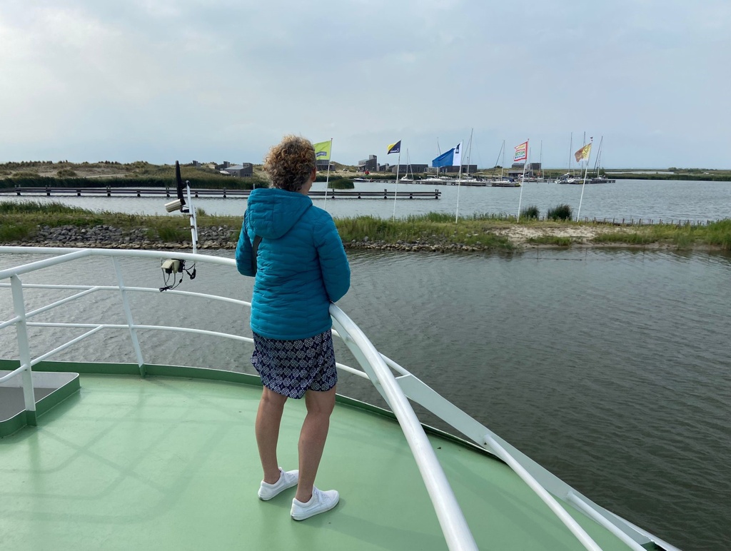 Ankomt bij het Haveneiland van de Marker Wadden.