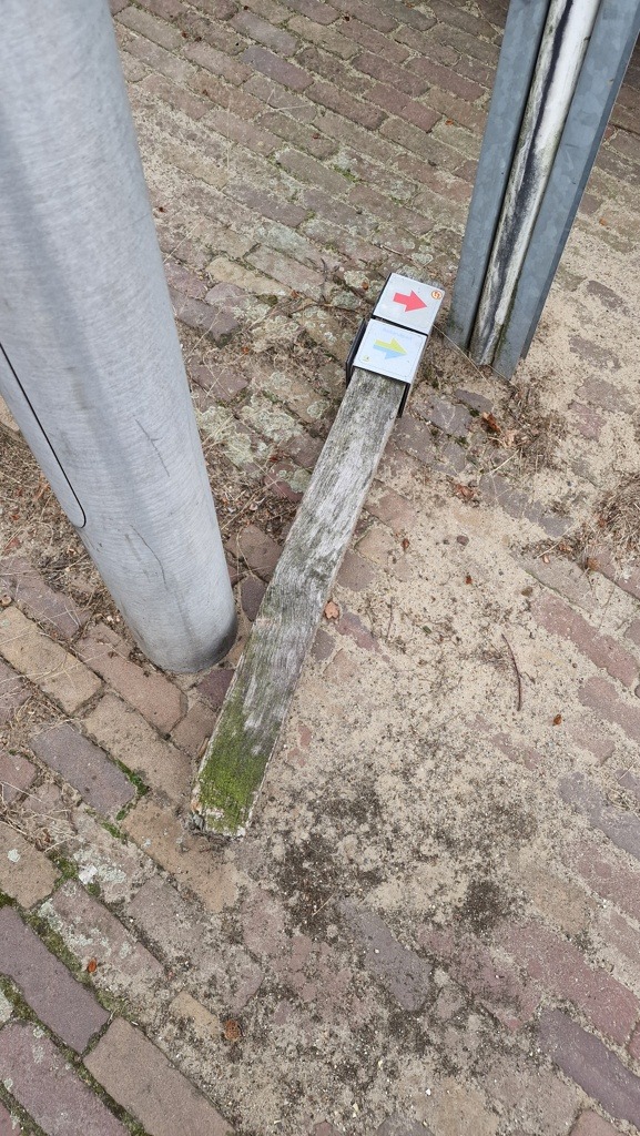 wandelnetwerk gebroken paaltje