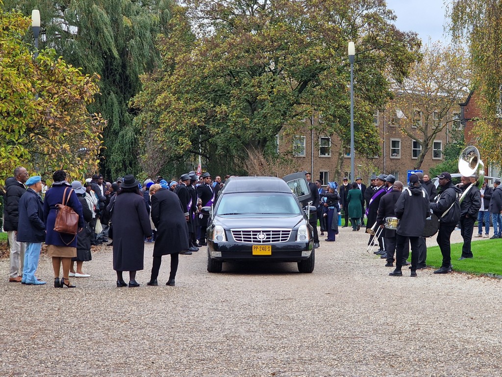 Surinaamse begrafenis - De Nieuwe Ooster - begraafplaats